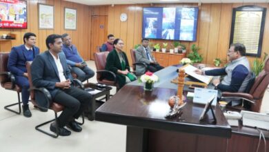 मुख्य सचिव आनंद बर्द्धन की अध्यक्षता में रेलवे परियोजनाओं को लेकर हुई अहम बैठक