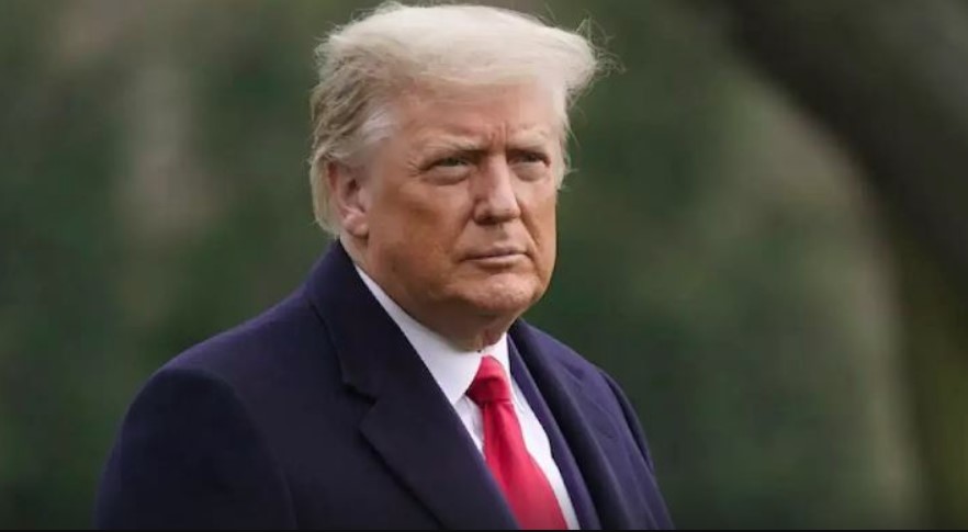 डोनाल्ड ट्रंप ने खुद को बताया वेनेजुएला का ‘कार्यवाहक राष्ट्रपति’, मचा वैश्विक हलचल