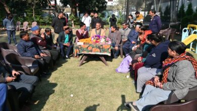 समान कार्य समान वेतन के लिए उपनल कर्मचारी महासंघ ने मंत्री गणेश जोशी से भेंट कर जताया आभार