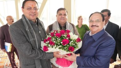 देहरादून पहुंचे केंद्रीय मंत्री जगत प्रकाश नड्डा, मुख्यमंत्री धामी ने किया स्वागत