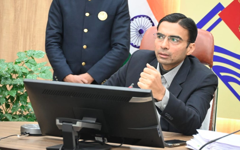 डीएम ने पकड़ा कूटरचित दस्तावेज से भूमि क्रय-विक्रय मामला, बिल्डर्स क्रेता-विक्रेता पर मुकदमा दर्ज