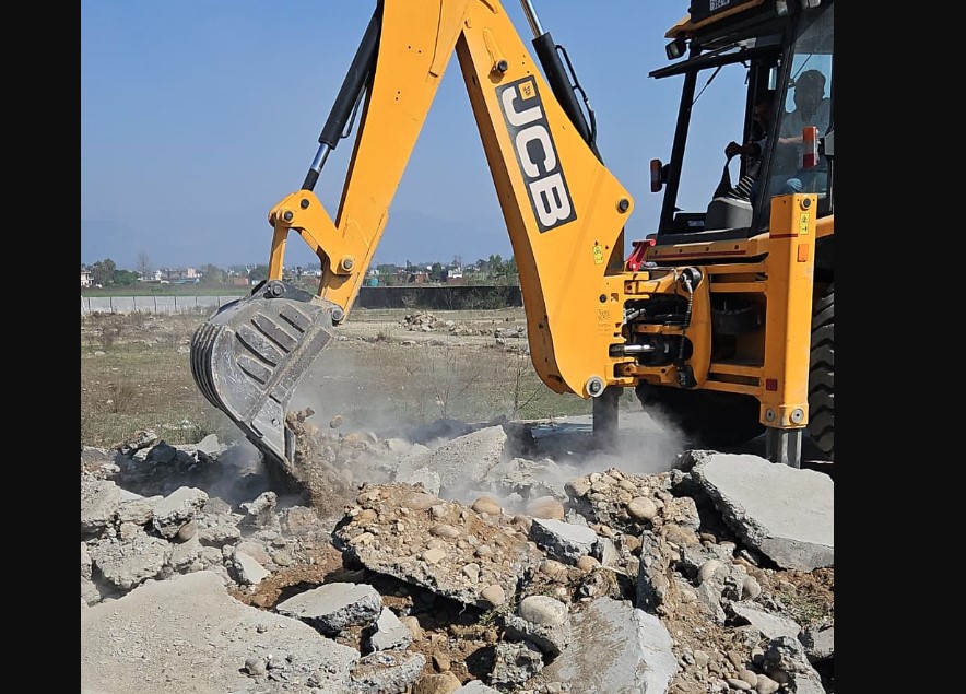 अवैध निर्माणों पर एमडीडीए सख्त, ऋषिकेश–डोईवाला में ध्वस्तीकरण और सीलिंग की कार्रवाई