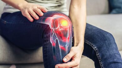 घुटनों के दर्द से पाना चाहते हैं राहत, तो इन योगासनों का करें अभ्यास, मिलेगा फायदा