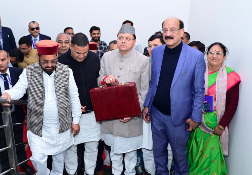 मुख्यमंत्री धामी ने पेश किया ₹ 1.11 लाख करोड़ का बजट