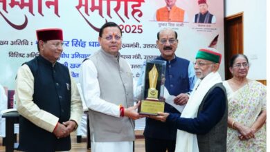 मुख्यमंत्री धामी ने डॉ. जितेन ठाकुर को “उत्तराखंड साहित्य भूषण सम्मान” से किया सम्मानित