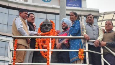 37वीं पुण्यतिथि पर कांग्रेस ने की एच. एन. बहुगुणा को भारत रत्न देने की मांग