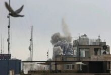 दुबई में तेज धमाकों से मचा हड़कंप, आसमान में उठा काले धुएं का गुबार