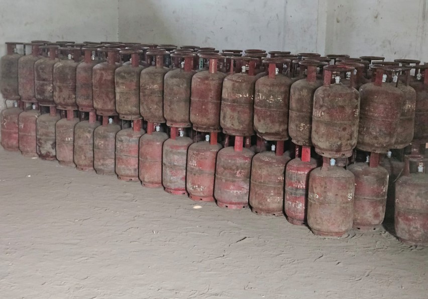 गैस सप्लाई पर प्रशासन की नजर, होम डिलीवरी सुनिश्चित करने के निर्देश