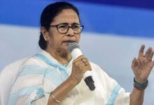 लोगों के मतदान का अधिकार छीनने की कोशिश कर रही केंद्र सरकार : ममता बनर्जी