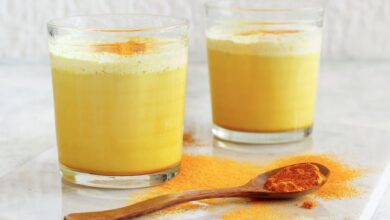 इन लोगों को क्यों नहीं पीना चाहिए हल्दी वाला दूध ? आइये जानते हैं क्या कहते हैं स्वास्थ्य विशेषज्ञ