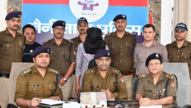 मुखानी पुलिस ने चोरी के आरोपी को किया गिरफ्तार, 13 लाख के जेवरात और नकदी बरामद