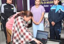 खेल मंत्री रेखा आर्या ने खिलाड़ियों को जारी की 3 करोड़ से ज्यादा की इनामी धनराशि 