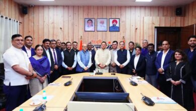 सीएम धामी से “इंडिया डिजिटल इंपॉवरमेंट मीट एंड अवॉर्ड” समारोह के आयोजकों ने की शिष्टाचार भेंट