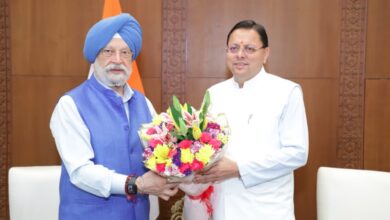 मुख्यमंत्री धामी ने केंद्रीय पेट्रोलियम एवं प्राकृतिक गैस मंत्री हरदीप सिंह पुरी से की मुलाकात