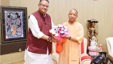 कृषि मंत्री गणेश जोशी ने उत्तर प्रदेश के मुख्यमंत्री योगी आदित्यनाथ से की शिष्टाचार भेंट