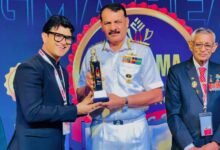 नौसेना प्रमुख एडमिरल दिनेश के. त्रिपाठी ने शिक्षाविद ललित मोहन जोशी को किया सम्मानित