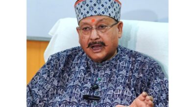 यात्रा व्यवस्था में लगे कर्मचारी, अधिकारी “अतिथि देवो भव:” की भावना से कार्य करें- महाराज