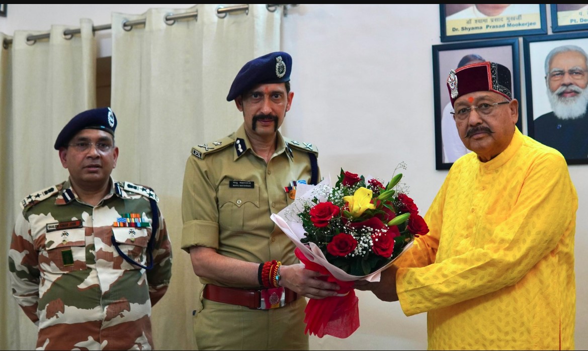 राज्य सरकार सीमांत क्षेत्रों के विकास और तीर्थयात्रियों की सुचारू यात्रा के लिए पूरी तरह प्रतिबद्ध : महाराज