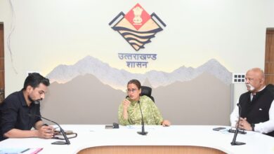मंत्री से वार्ता के बाद धरना खत्म करने पर राजी हुए पीआरडी स्वयं सेवक