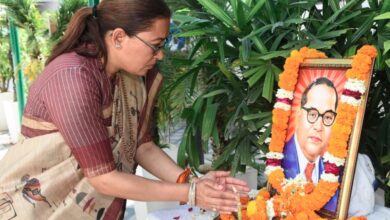 कैबिनेट मंत्री रेखा आर्या ने डॉ. भीमराव आंबेडकर को दी श्रद्धांजलि