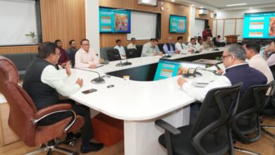 मुख्य सचिव आनन्द बर्द्धन ने वनाग्नि की रोकथाम को लेकर सम्बन्धित विभागों के साथ की बैठक