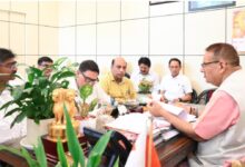 कैबिनेट मंत्री गणेश जोशी ने सिंचाई विभाग के अधिकारियों के साथ की बैठक