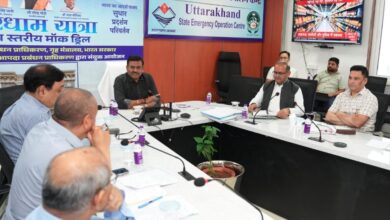 मुख्य सचिव आनन्द बर्द्धन ने की चारधाम यात्रा की समीक्षा