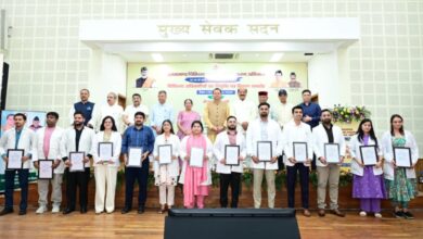 मुख्यमंत्री धामी ने 307 नव नियुक्त अभ्यर्थियों को सौंपे नियुक्ति पत्र