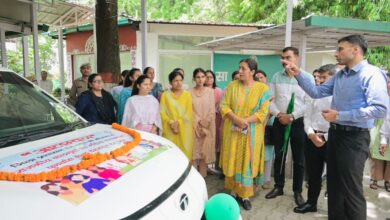 डीडीआरसी और नारी निकेतन को मिली निःशुल्क ईवी वाहन सेवा, डीएम ने दिखाई हरी झंडी