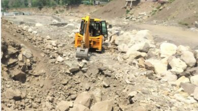 आपदा प्रभावित क्षेत्र कार्लीगाड़ में मलवे के चैनेलाइजेशन का कार्य प्रारंभ