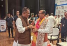  “अपनापन – नरेंद्र मोदी संग मेरे अनुभव” पुस्तक का विमोचन, कृषि मंत्री गणेश जोशी हुए शामिल