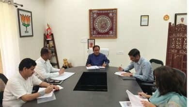 धारी देवी पर्यटन सर्किट के निर्माण में लायें तेजी- डाॅ. धन सिंह रावत
