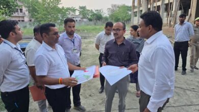 आवास सचिव ने रुद्रपुर में विभिन्न निर्माणाधीन एवं प्रस्तावित परियोजनाओं का किया स्थलीय निरीक्षण