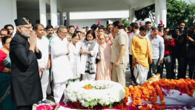 पूर्व सीएम खंडूड़ी के निधन पर उपराष्ट्रपति ने जताया शोक, आवास पर पहुँच कर दी भावभीनी श्रद्धांजलि
