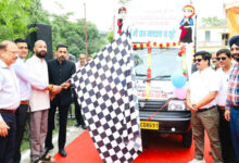 मतदाता सूची के विशेष पुनरीक्षण को जन आंदोलन बनाने की अपील, जिलाधिकारी ने रवाना किए जागरूकता रथ