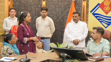 समाधान दिवस में जिलाधिकारी ने सुनीं 194 जन शिकायतें, समयबद्ध निस्तारण के सख्त निर्देश