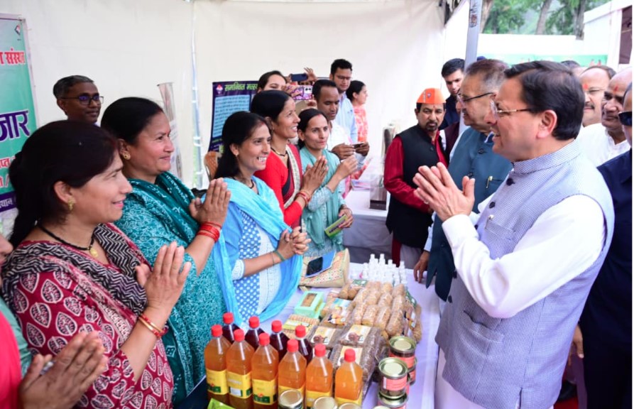 खेत बचाओ अभियान को जनांदोलन बनाने का आह्वान, किसानों ने लिया मिट्टी और कृषि संरक्षण का संकल्प खेत बचाओ अभियान को जनांदोलन बनाने का आह्वान, किसानों ने लिया मिट्टी और कृषि संरक्षण का संकल्प