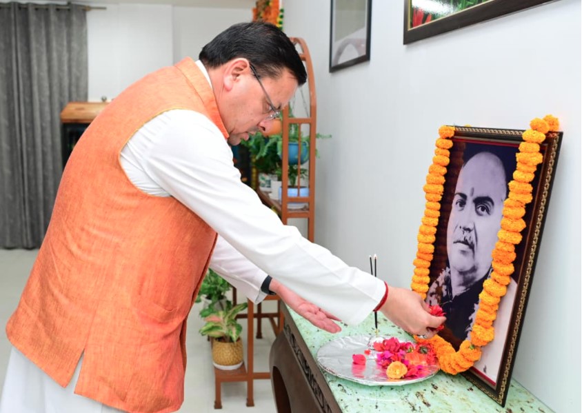 मुख्यमंत्री धामी ने भारतीय जनसंघ के संस्थापक डॉ. श्यामा प्रसाद मुखर्जी को दी श्रद्धांजलि