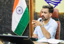 त्रिवेणी घाट से गंगा कॉरिडोर तक- अर्द्धकुंभ-2027 की परियोजनाओं पर डीएम ने की विस्तृत समीक्षा
