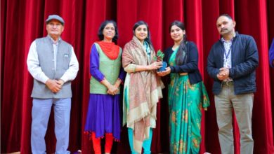बच्चों के सर्वांगीण विकास के लिए रंगमंच और सांस्कृतिक गतिविधियां अत्यंत आवश्यक- जिलाधिकारी