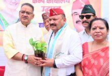 कैबिनेट मंत्री गणेश जोशी ने सैनिक कल्याण परिषद के उपाध्यक्ष शमशेर सिंह बिष्ट के कार्यालय का किया शुभारंभ