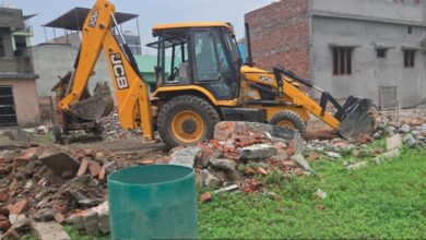 पित्थुवाला खुर्द में अवैध प्लॉटिंग पर चला एमडीडीए का बुलडोजर