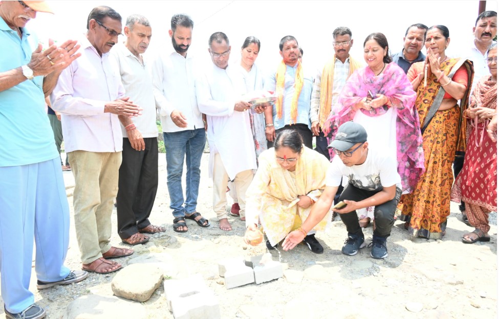 20 साल का इंतजार खत्म: रामदयालपुर में इंटरलॉकिंग टाइल्स मार्ग का लोकार्पण