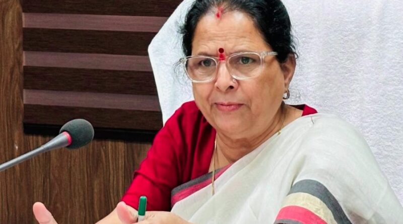 देवभूमि की शांति भंग करने वाले अपराधियों को किसी भी सूरत में नहीं बख्शेगी सरकार- कुसुम कण्डवाल देवभूमि की शांति भंग करने वाले अपराधियों को किसी भी सूरत में नहीं बख्शेगी सरकार- कुसुम कण्डवाल