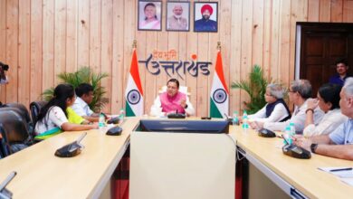 मुख्यमंत्री धामी से रेलवे बोर्ड के चेयरमैन सतीश कुमार के नेतृत्व में एक प्रतिनिधिमंडल ने की भेंट