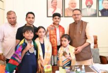 कैबिनेट मंत्री गणेश जोशी ने कराटे चैंपियनशिप के विजेताओं को किया सम्मानित