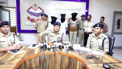 देहरादून में कोबरा गैंग पर पुलिस का शिकंजा, तीन ड्रग तस्कर गिरफ्तार
