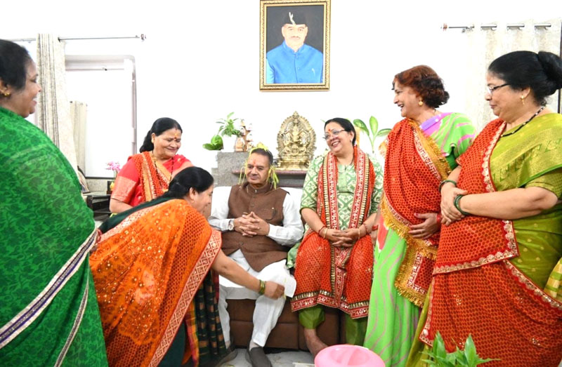 कैबिनेट मंत्री गणेश जोशी को कुर्मांचल सांस्कृतिक कल्याण परिषद के पदाधिकारियों ने दी हरेला पर्व की शुभकामनायें