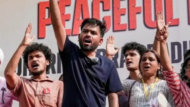 सोनम वांगचुक को अस्पताल ले जाने के बाद आंदोलन तेज, अभिजीत दीपके ने भूख हड़ताल का किया ऐलान