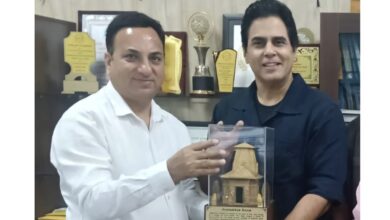 फिल्म अभिनेता अमन वर्मा ने की फिल्म विकास परिषद के नोडल अधिकारी से भेंट